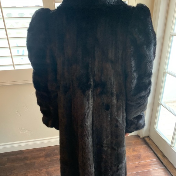 Beautiful Vintage mink coat - Picture 2 of 3